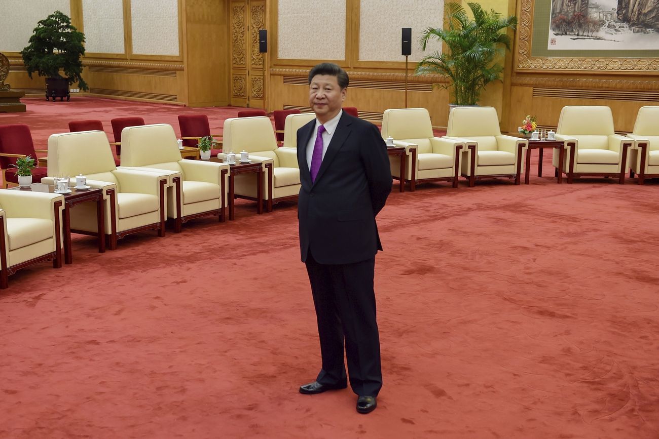 Chinese President Xi Awaits the Arrival